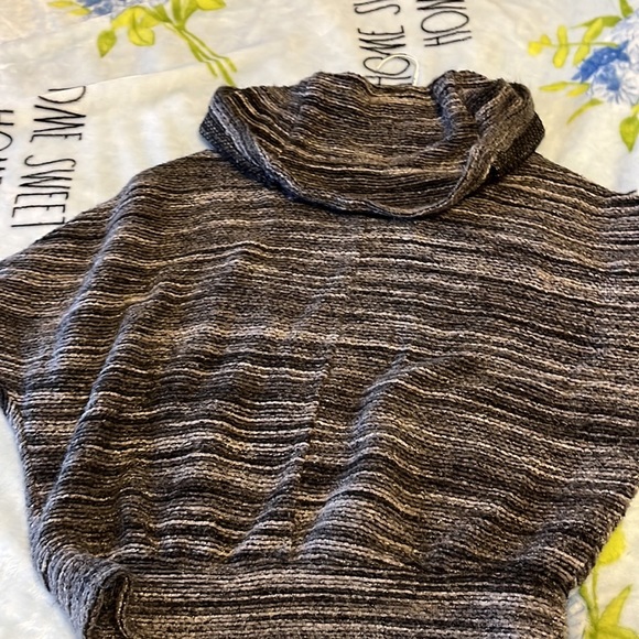 poncho thing LOFT SIZE S - Picture 3 of 3